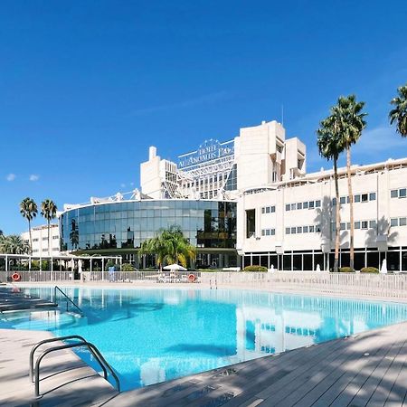 Silken Al-Andalus Palace Seville Exterior photo The hotel in 2019