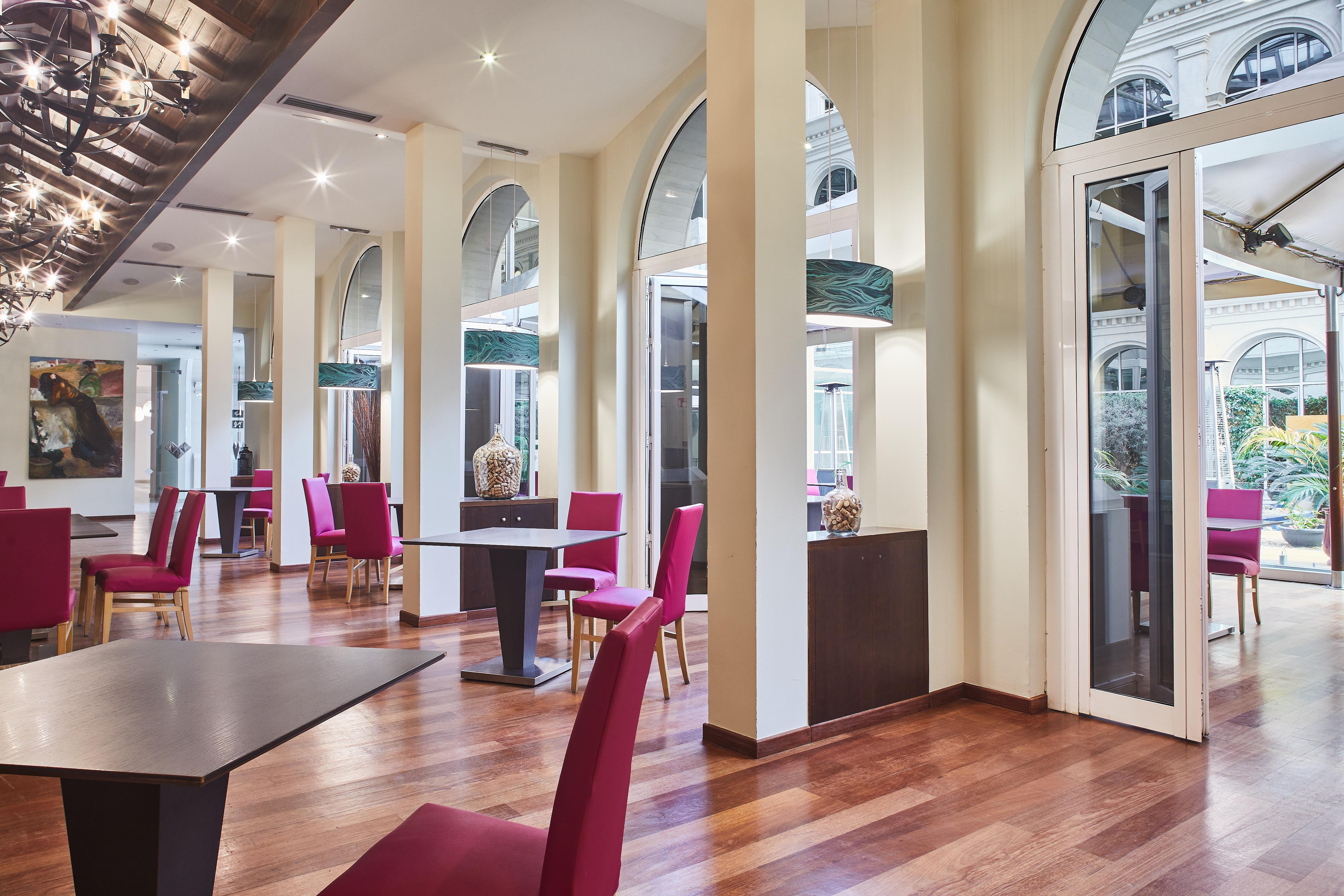 Silken Al-Andalus Palace Seville Exterior photo Interior of the hotel