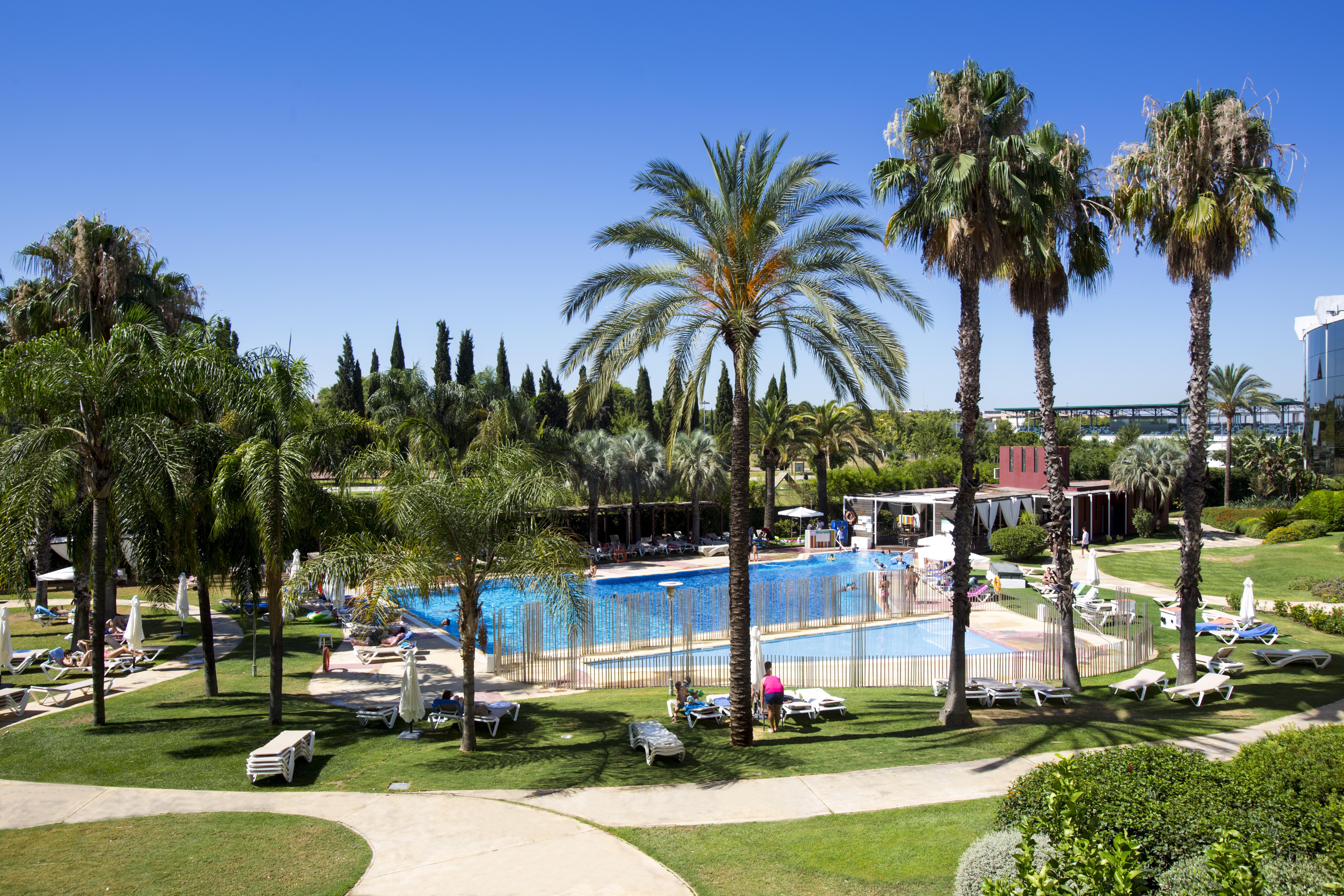 Silken Al-Andalus Palace Seville Exterior photo The hotel in 2015