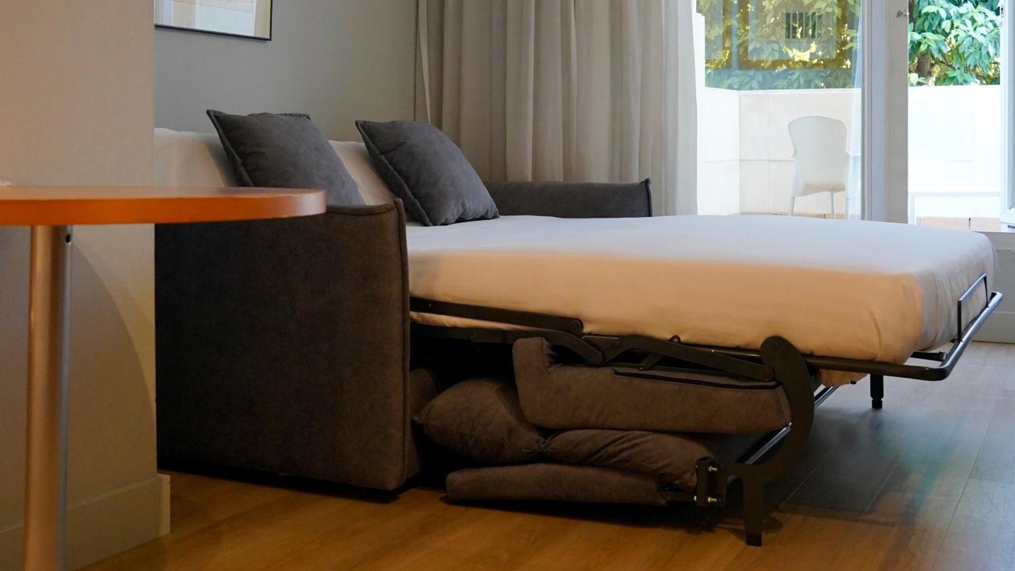 Silken Al-Andalus Palace Seville Exterior photo Sofa bed